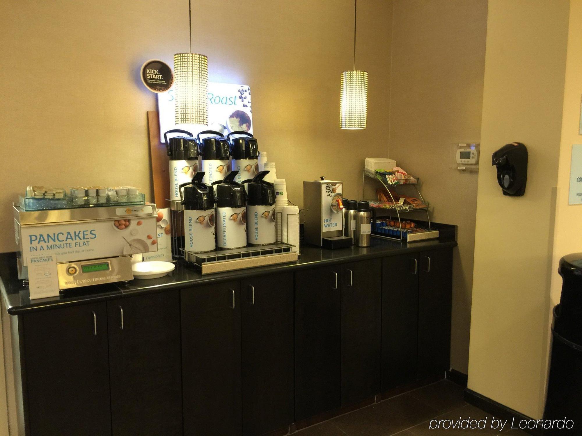 Holiday Inn Express And Suites - Bradford By Ihg Eksteriør bilde