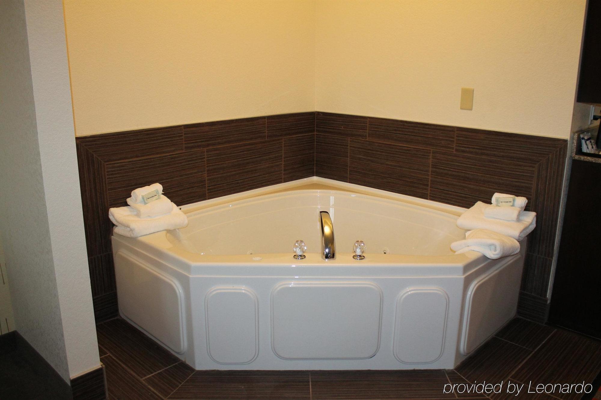 Holiday Inn Express And Suites - Bradford By Ihg Rom bilde